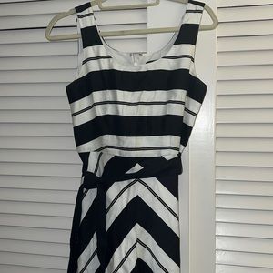 Ann Taylor Black White Multi Stripe Chevron A Line Swing Jacquard Dress 2 Tie